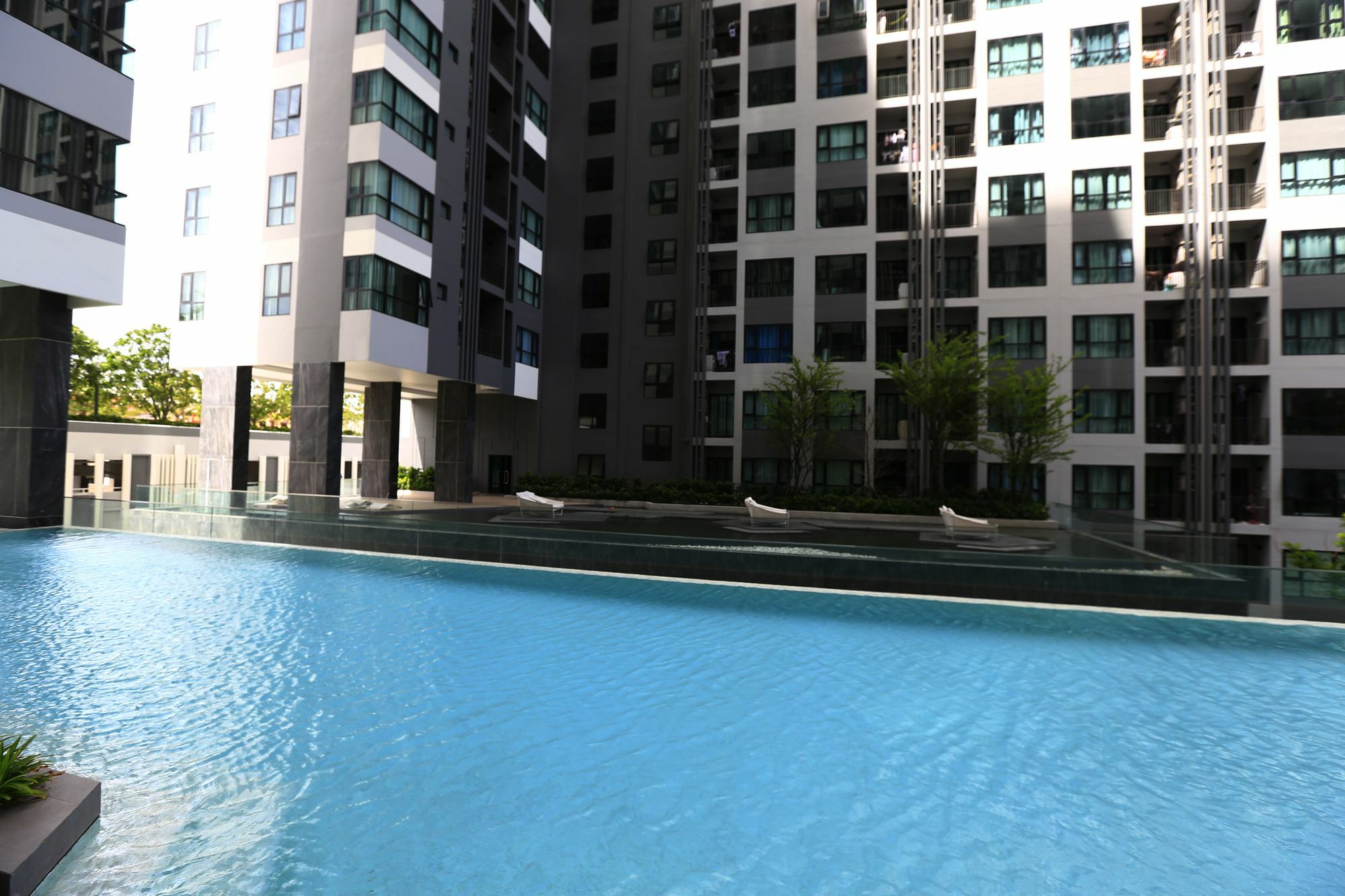 Appartamento The Base Pattaya Esterno foto
